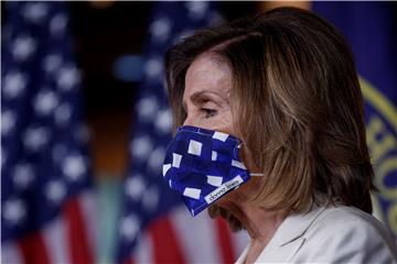 Pelosi smatra da se Trump zarazio zbog ignoriranja koronavirusa 