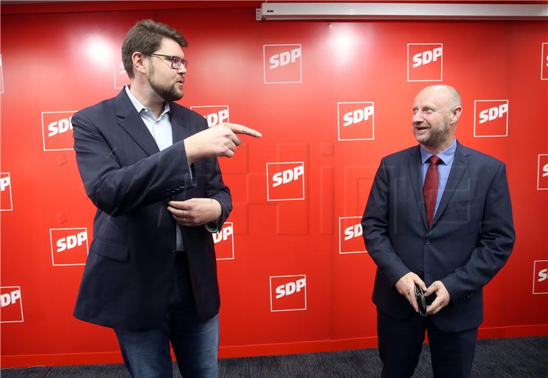 SDP electing its fourth leader, Grbin and Kolar vie in runoff