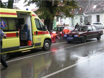 Životno opasne ozljede pješaku nakon naleta automobila