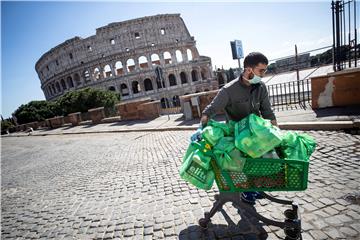 Italija: maske od četvrtka obavezne i u vanjskim prostorima