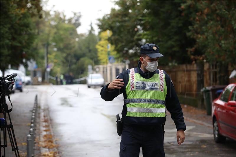 MUP: U policajca pred vladom pucao 22-godišnjak