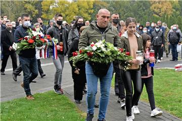 Položeni vijenci na grob general-bojnika Blage Zadre u Vukovaru