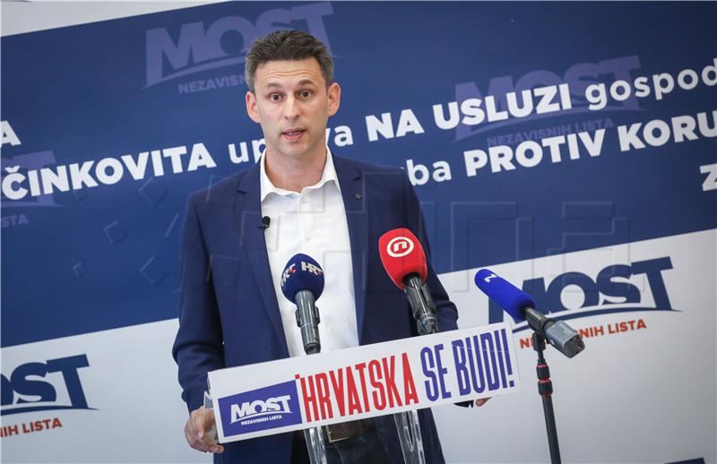 Konferencija za medije Mosta nezavisnih lista na temu ovrha