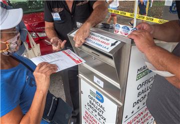 USA ELECTIONS EARLY VOTING