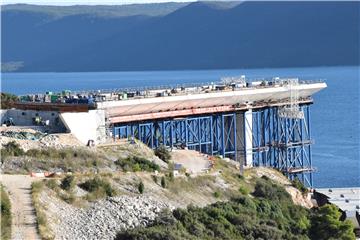 Minister says work on Peljesac Bridge proceeding as planned