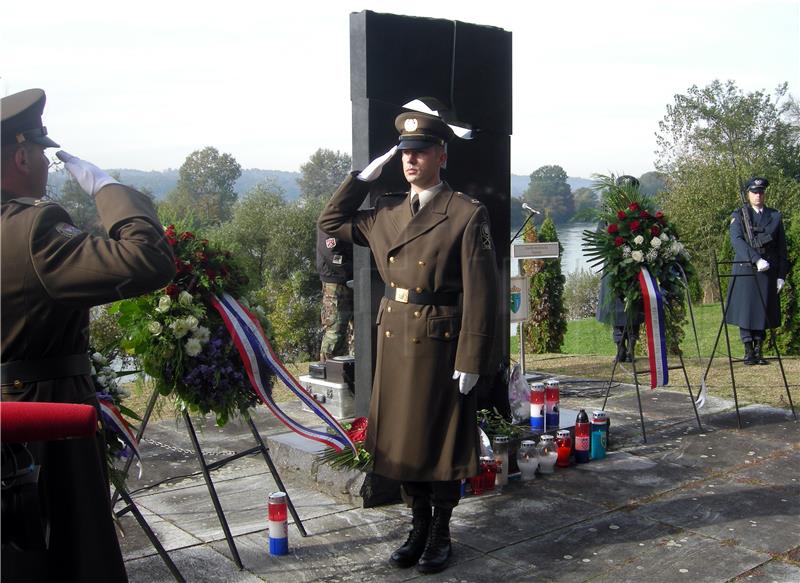 Civilian victims of war commemorated in Bacin