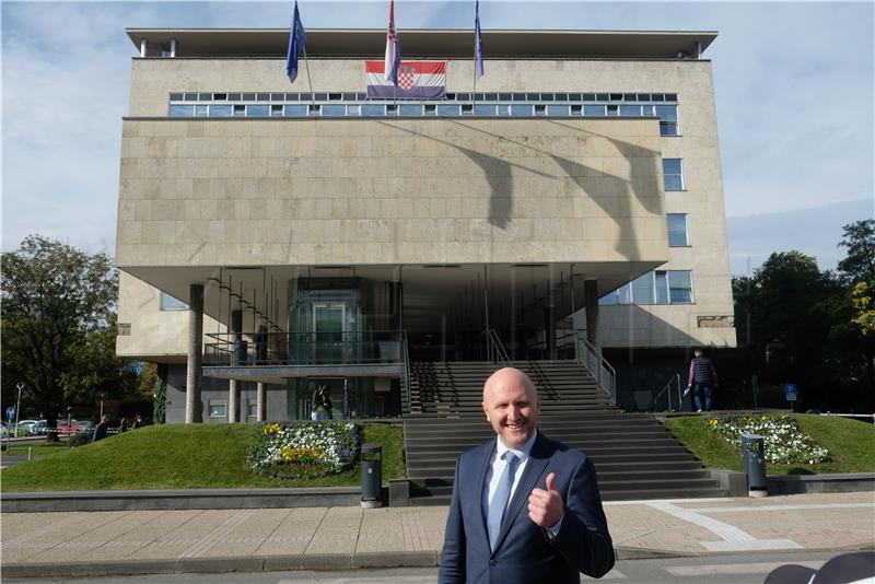 Konferencija za Renata Peteka