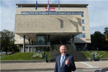 Konferencija za Renata Peteka