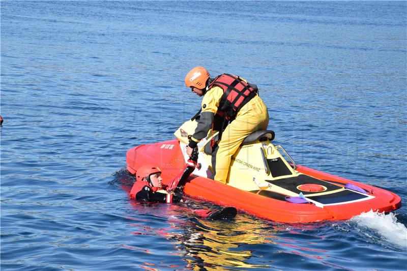 Dubrovnik: Predstavljeno plovilo za spašavanje na moru "Rescue Runner"