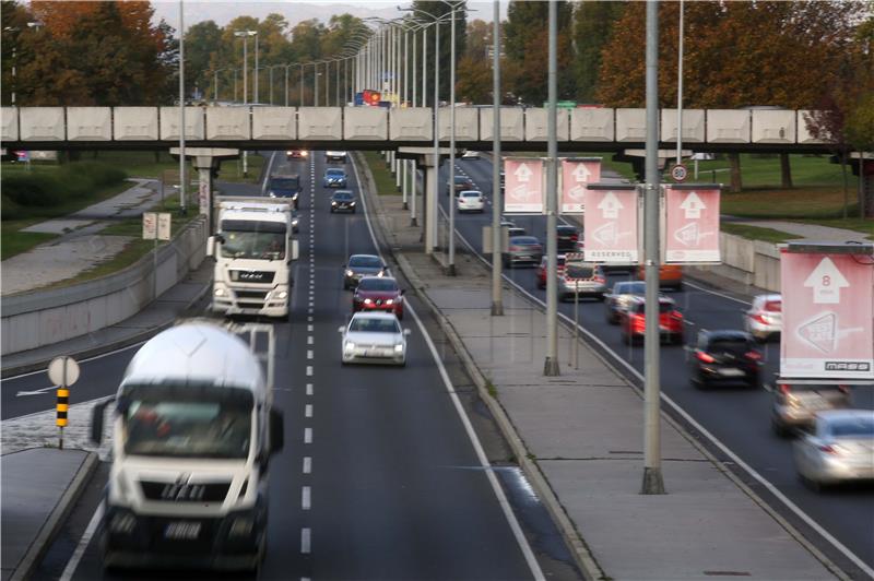 Prosvjed prijevoznika jutros paralizirao zagrebačke prometnice