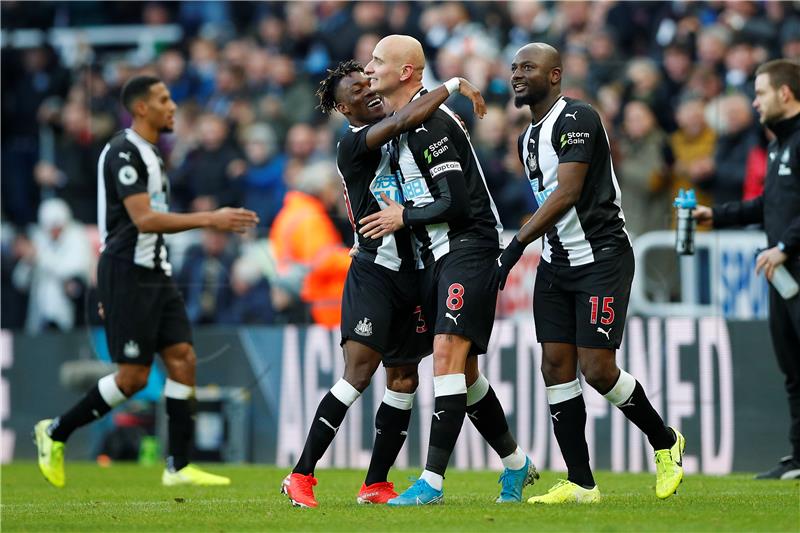 Prvotimac Newcastlea Jonjo Shelvey mora na operaciju bruha