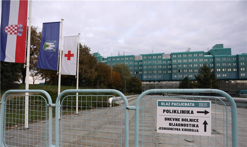 Prosvjed zaposlenih jer KB Dubrava postaje u potpunosti covid bolnica