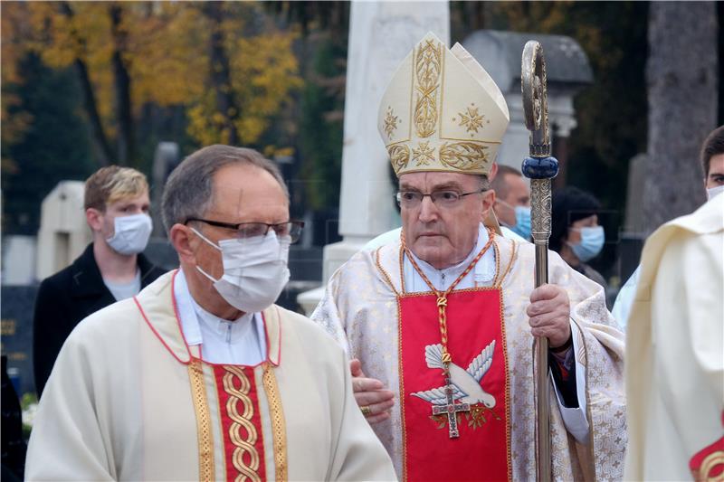 Središnje euharistijsko slavlje i molitva za pokojne na Mirogoju