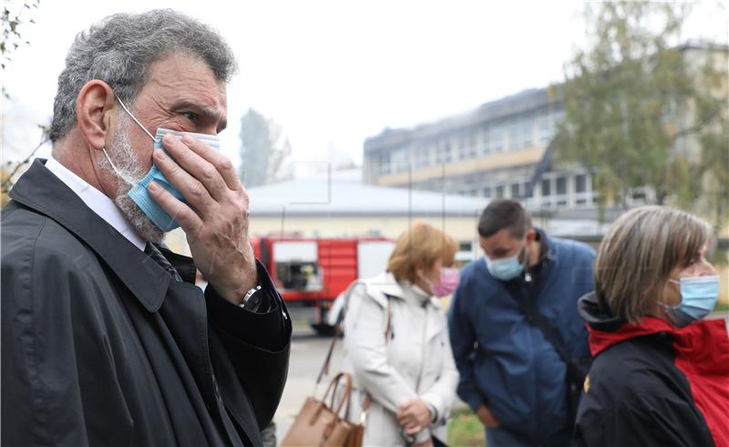 Ugašen požar u Osnovnoj školi Mate Lovraka, u tijeku dogašavanje