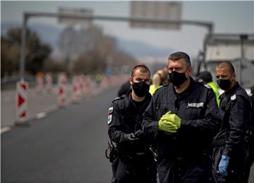 U Bugarskoj policijska vozila zamijenila hitnu medicinsku pomoć