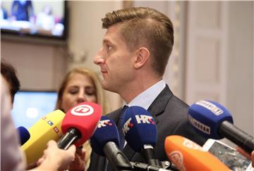 Marić: Zadržana progresivnost u porezu na dohodak