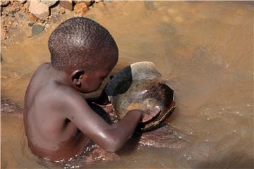 ZIMBABWE ECONOMY CHILD LABOUR