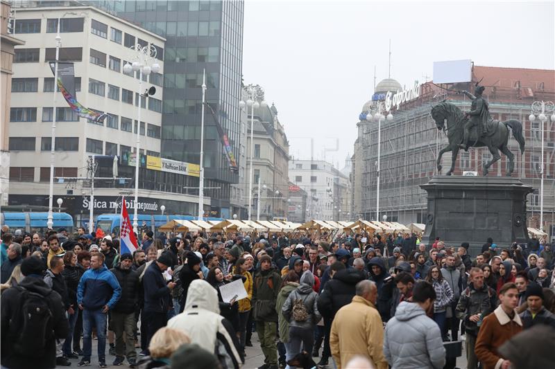 Zagreb: Prosvjed protiv uvođenja epidemioloških mjera