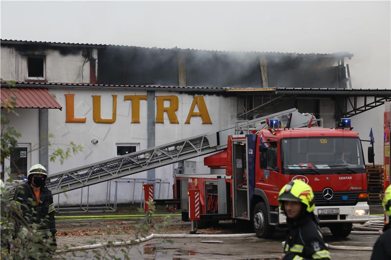 U Sesvetama lokaliziran požar