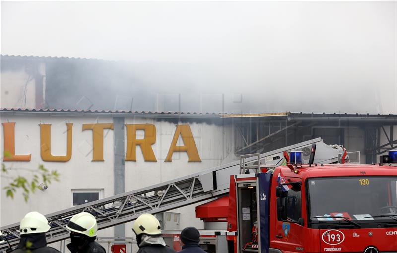 U Sesvetama lokaliziran požar