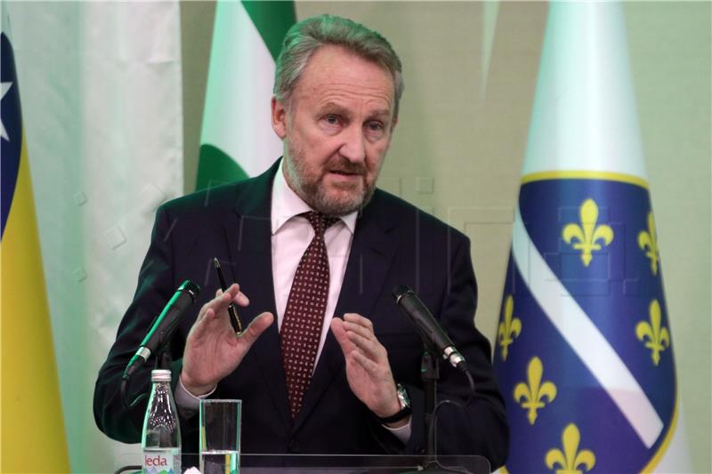 Izetbegovic: Bosnia has "formidable weaponry," it is my message to enemies