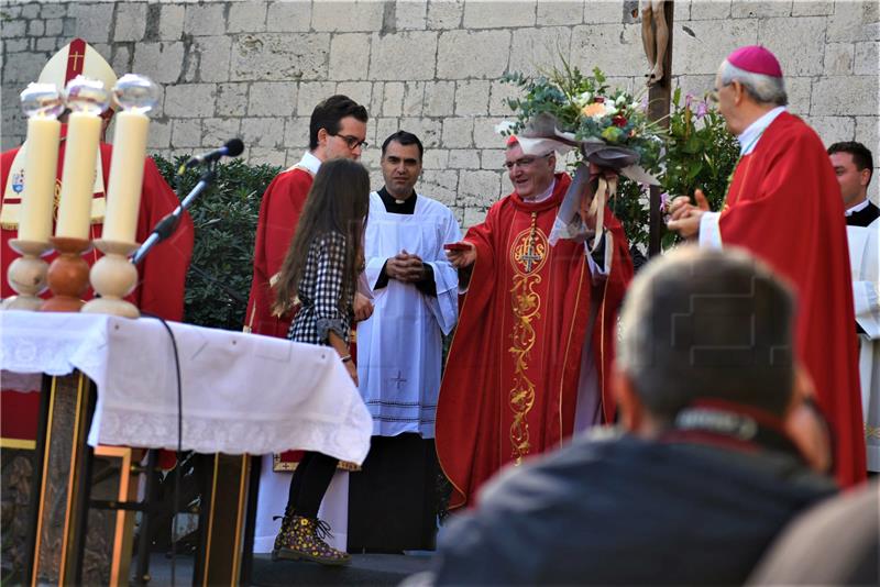 Šibenik: Bozanić predvodio euharistiju