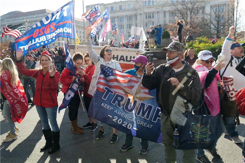 Trumpovi pristaše okupili se u Washingtonu "da bi osudili izbornu krađu" 