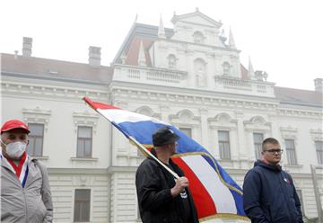 Obilježavanje Dana sjećanja ispred vukovarske bolnice