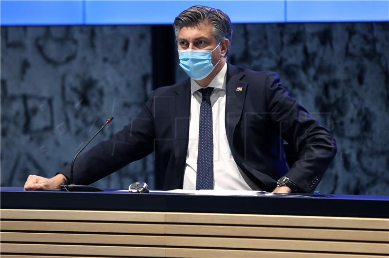 Plenković: Trebamo napraviti dodatne napore da se smanji širenje epidemije