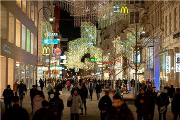 Austrija u prosincu planira masovno testiranje na covid