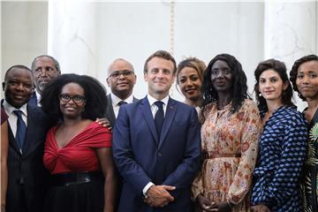 Macron se zauzima za "ravnopravan odnos" Francuske i Afrike