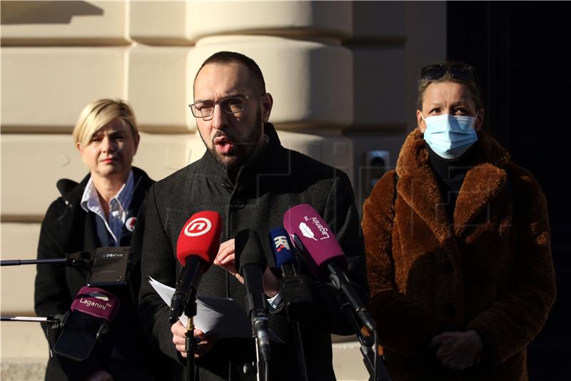 Konferencija za medije političkih platformi Zagreb je NAŠ! i Možemo!