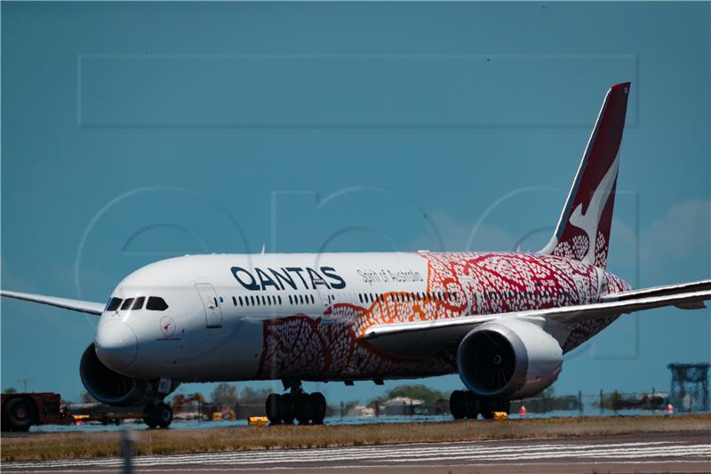 Qantas zahtijeva da međunarodni putnici budu cijepljeni protiv covida-19