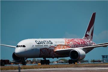 Qantas zahtijeva da međunarodni putnici budu cijepljeni protiv covida-19