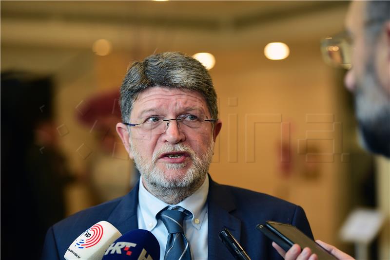 Picula pokrenuo natječaj "Kidalicu lažnih vijesti" za srednjoškolce i studente
