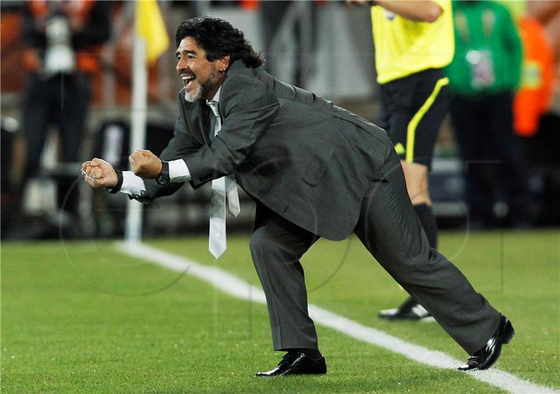 (FILE) SOUTH AFRICA SOCCER DIEGO MARADONA OBIT