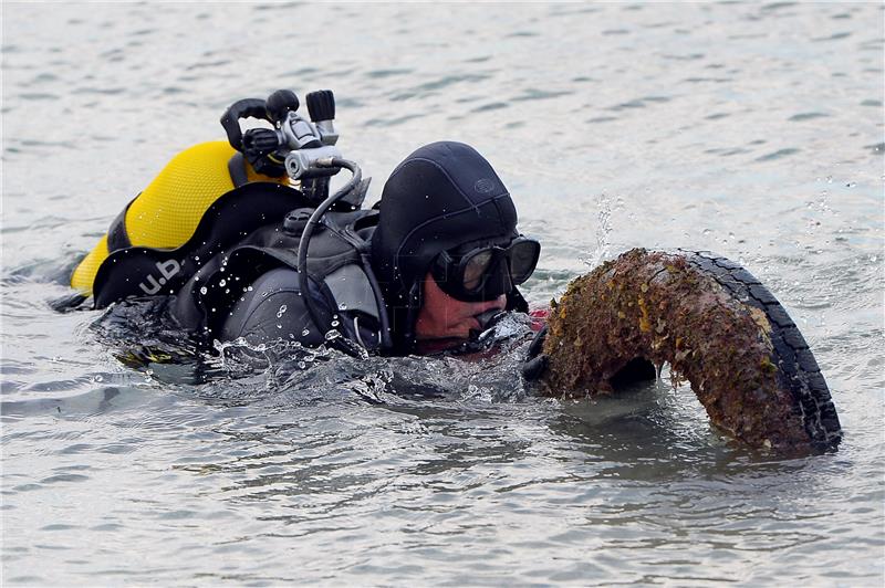 Five tonnes of marine debris collected