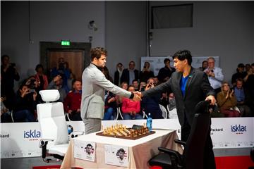 Šah: Carlsen i So u finalu