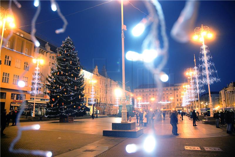 Adventska rasvjeta u Zagrebu