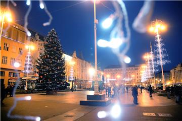 Adventska rasvjeta u Zagrebu