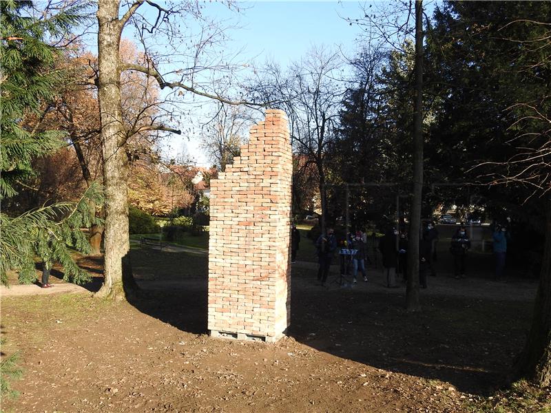 Sculpture commemorating victims of fascism unveiled in Varazdin