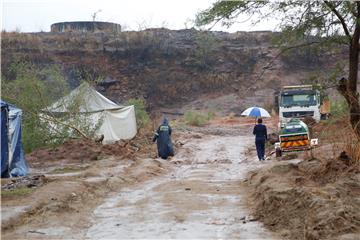 ZIMBABWE ECONOMY ILLEGAL MINERS FEARED DEAD