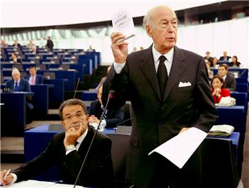 (FILE) FRANCE PEOPLE GISCARD D'ESTAING OBIT