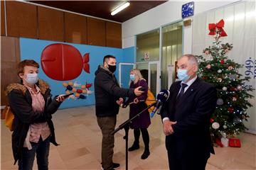 Andro Krstulović Opara i Blaženko Boban posjetili ustanovu DES