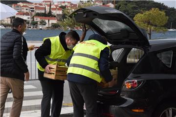 Donacija jabuka iz Vukovarsko-srijemske županije stigla u Dubrovnik