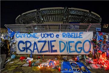 Napuljski San Paolo postao "Stadion Diego Armando Maradona"