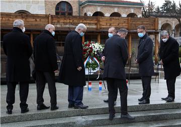 Izaslanstvo HDZ-a na Mirogoju u povodu 21. obljetnice smrti Franje Tuđmana