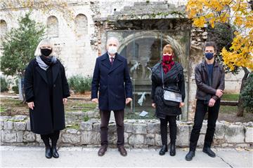 Advent u Splitu: Postavljene božićne jaslice