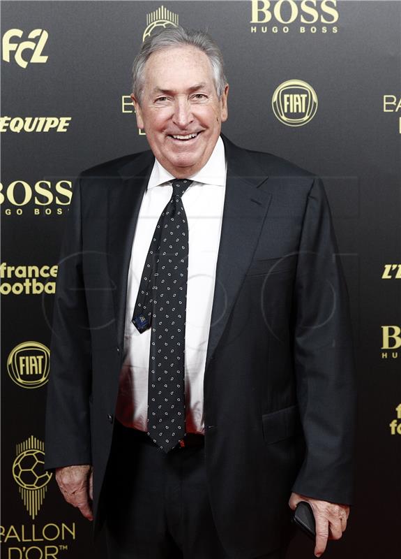 (FILE) FRANCE SOCCER GERARD HOULLIER