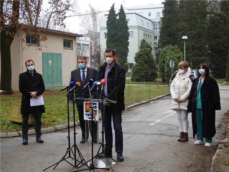 U Opću bolnicu Varaždin na ispomoć stiglo devetero liječnika